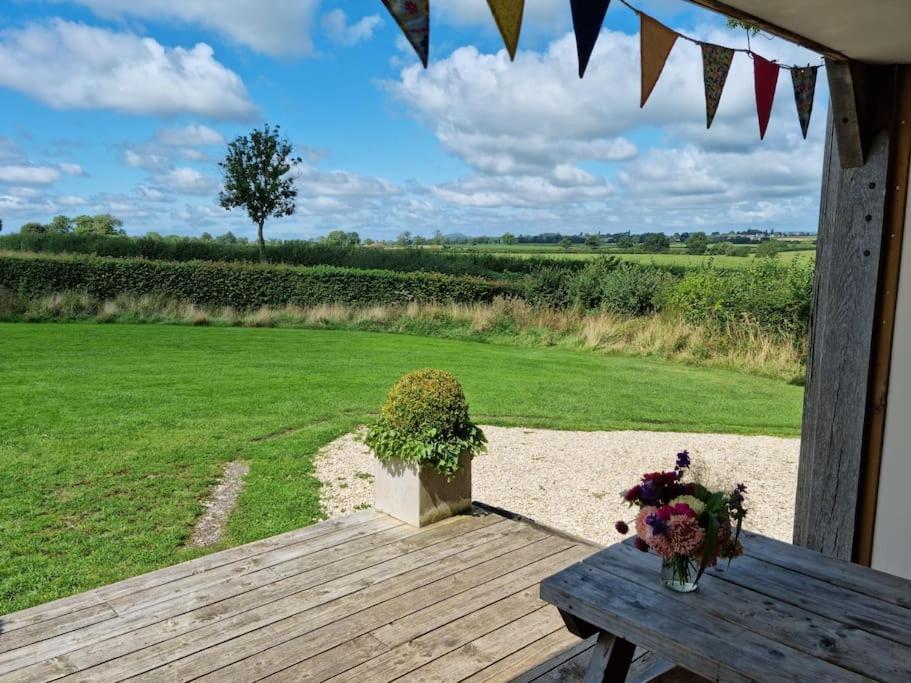Log Cabin At The Old Summer Dairy Glastonbury ซัมเมอร์ตัน ภายนอก รูปภาพ